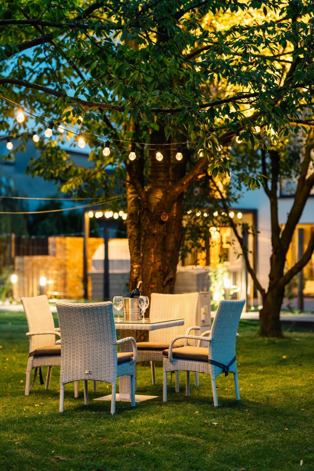 H&G Boutique Apartments Oswiecim Bagian luar foto
