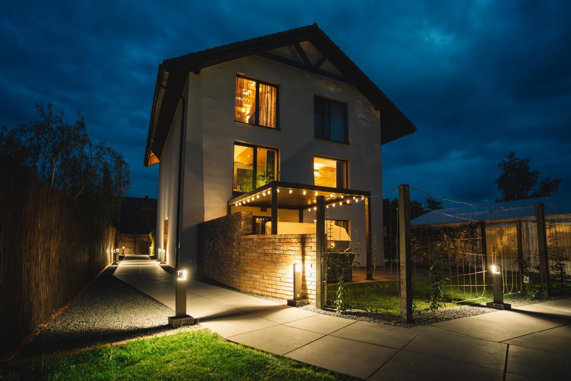 H&G Boutique Apartments Oswiecim Bagian luar foto