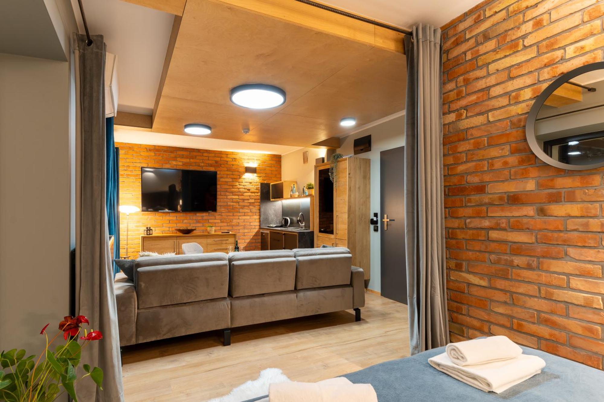 H&G Boutique Apartments Oswiecim Bagian luar foto
