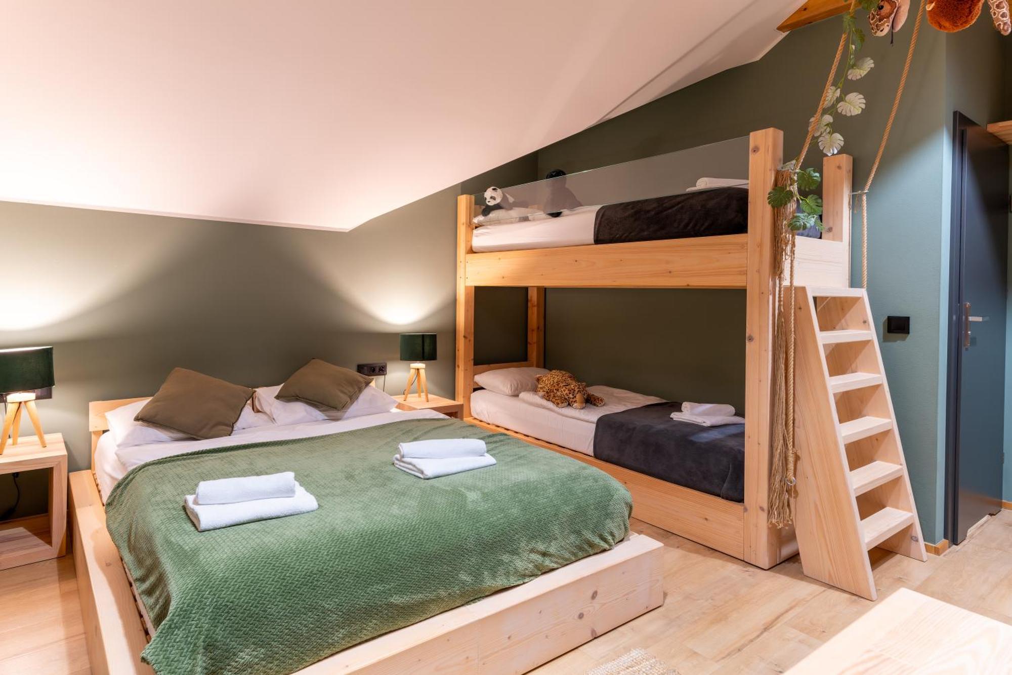 H&G Boutique Apartments Oswiecim Bagian luar foto